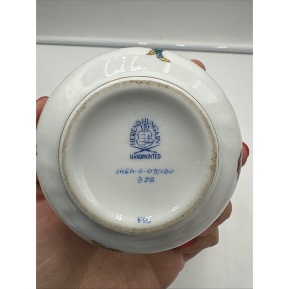 Herend Covered Sugar Bowl  Queen Victoria Butterfly Floral Gold Rim VBO 556 - Picture 6 of 9